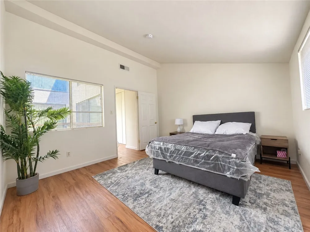 10330 Downey Ave #20 Downey, CA 90241