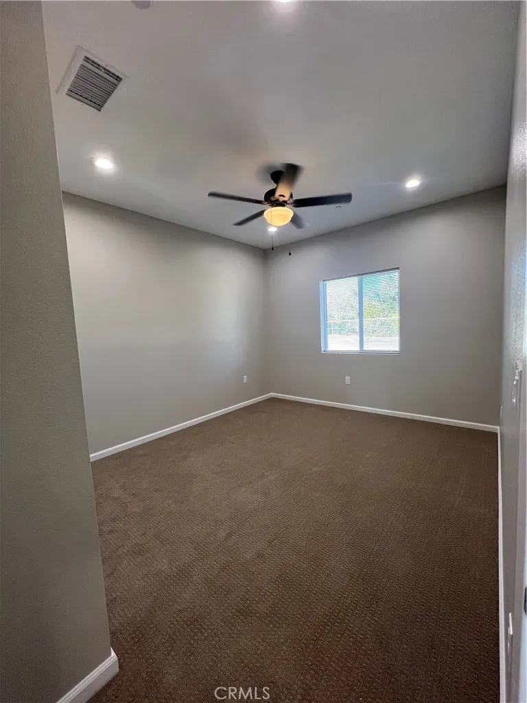 40546 172nd Street East Lake Los Angeles, CA 93525