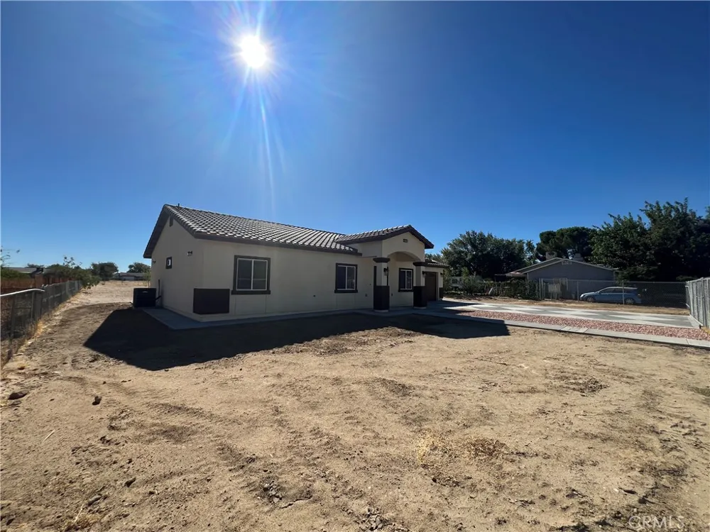 40546 172nd Street East Lake Los Angeles, CA 93525