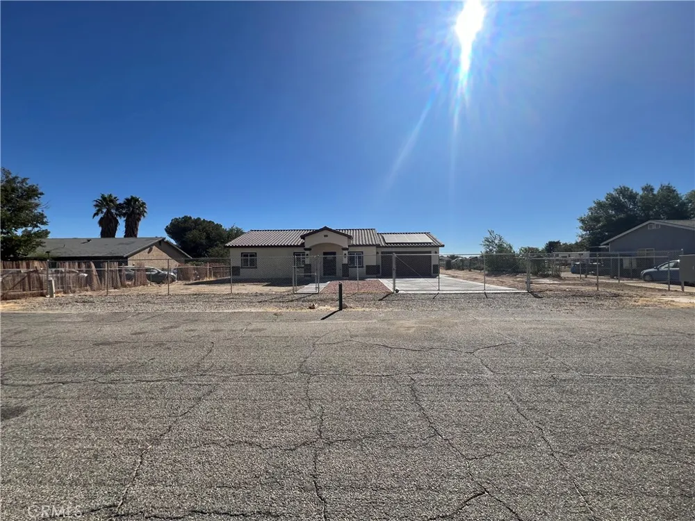 40546 172nd Street East Lake Los Angeles, CA 93525