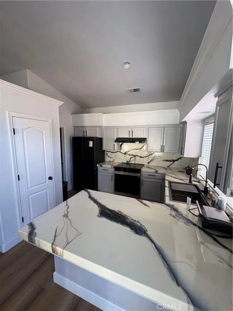 4994 W Decatur Fresno, CA 93722