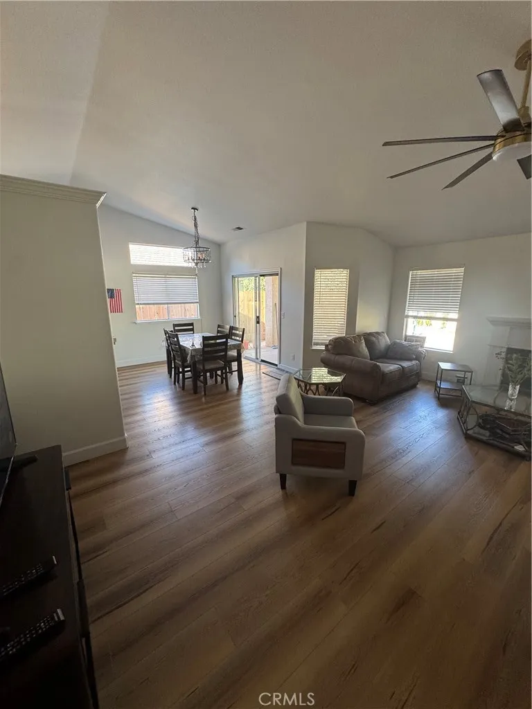 4994 W Decatur Fresno, CA 93722
