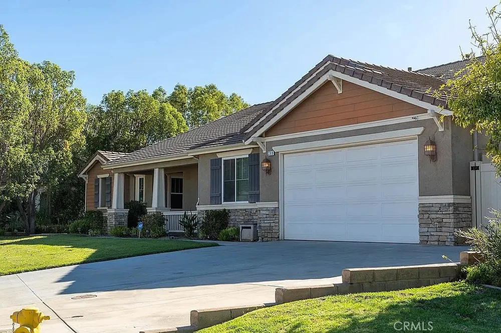 32819 Heversham Court Menifee, CA 92584