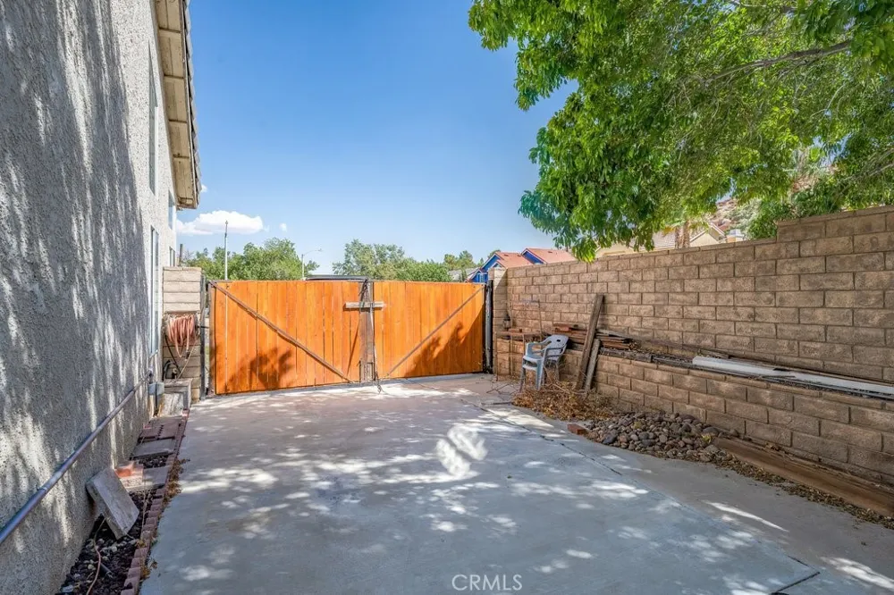 39463 Middleton Palmdale, CA 93551