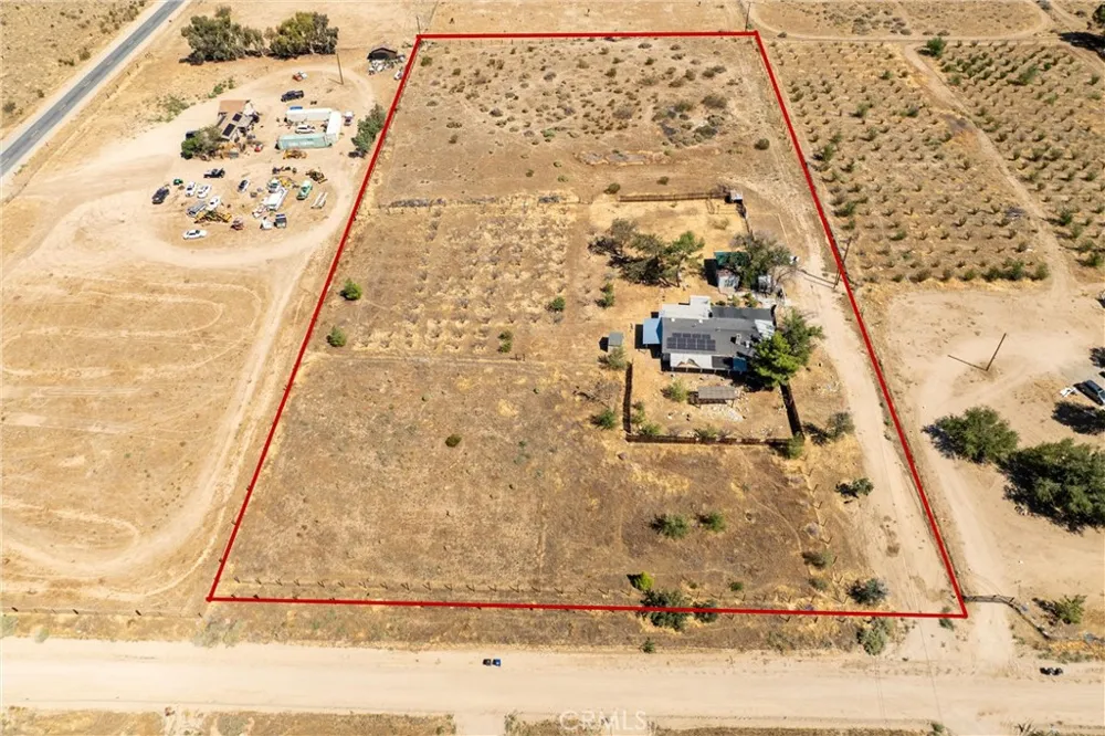 11221 Valle Vista Phelan, CA 92371