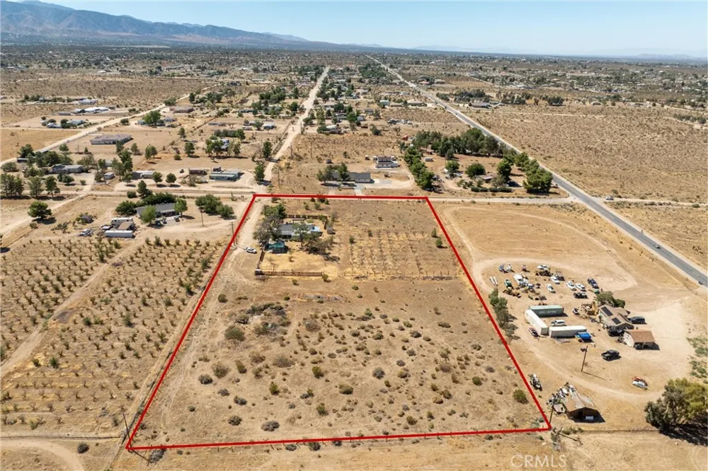 11221 Valle Vista Phelan, CA 92371