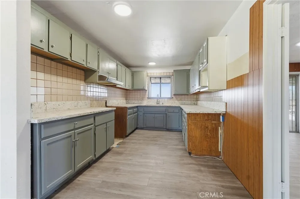 11221 Valle Vista Phelan, CA 92371