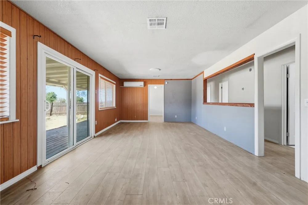 11221 Valle Vista Phelan, CA 92371