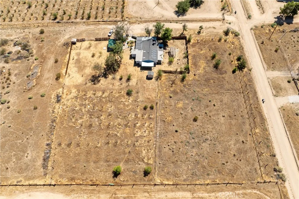 11221 Valle Vista Phelan, CA 92371