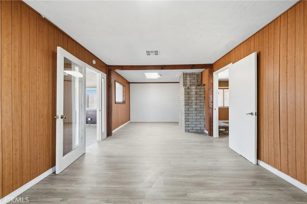 11221 Valle Vista Phelan, CA 92371