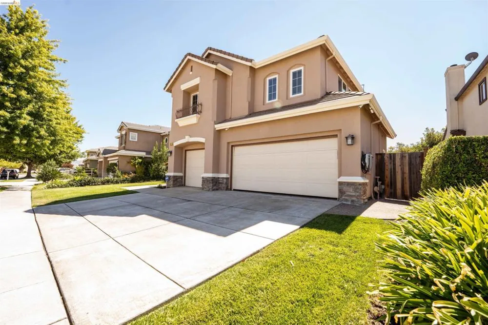1510 Sunrise Dr Gilroy, CA 95020