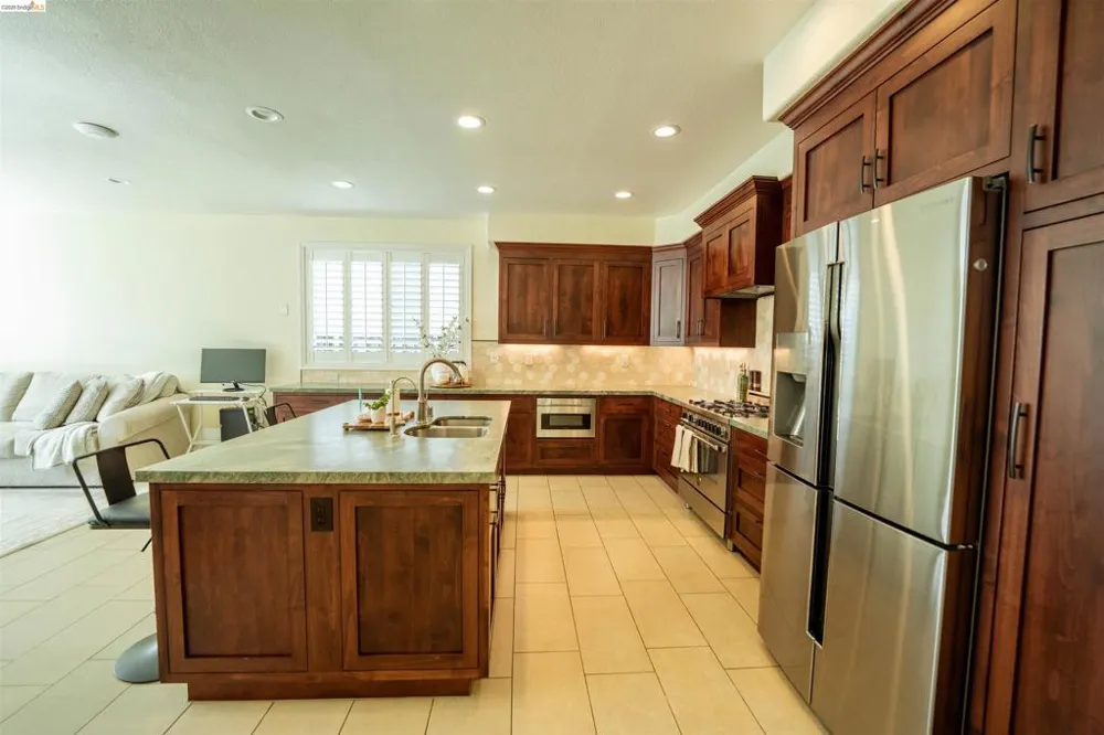1510 Sunrise Dr Gilroy, CA 95020