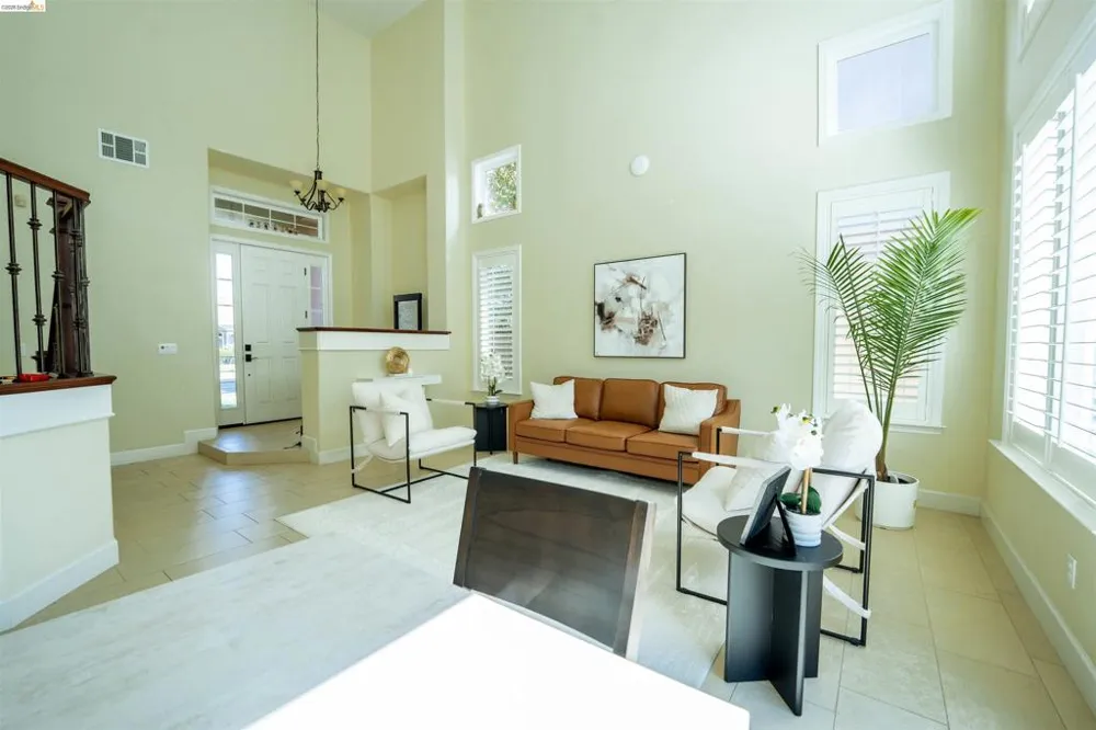 1510 Sunrise Dr Gilroy, CA 95020