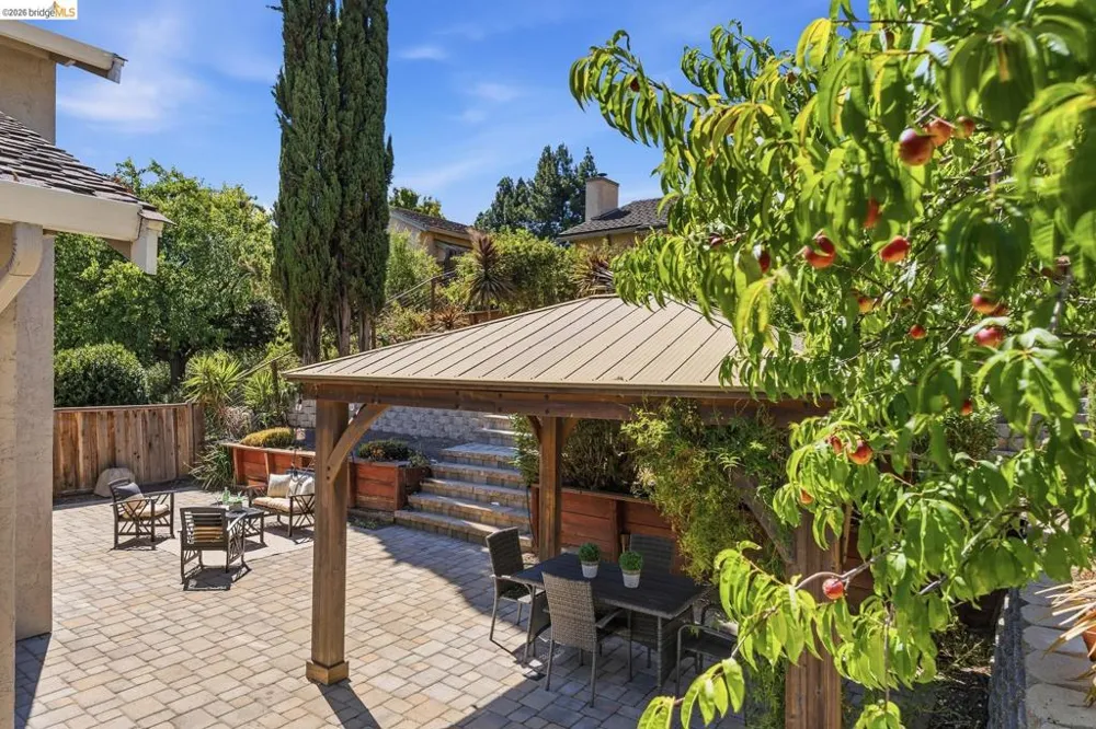 2239 Southwest Ct Martinez, CA 94553