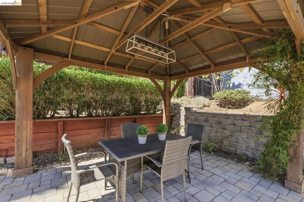 2239 Southwest Ct Martinez, CA 94553