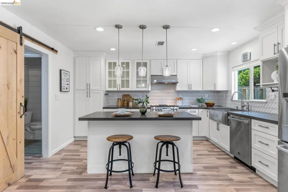 2239 Southwest Ct Martinez, CA 94553