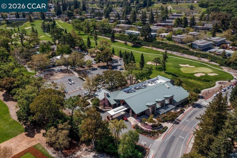 2877 Ptarmigan Dr #2 Walnut Creek, CA 94595
