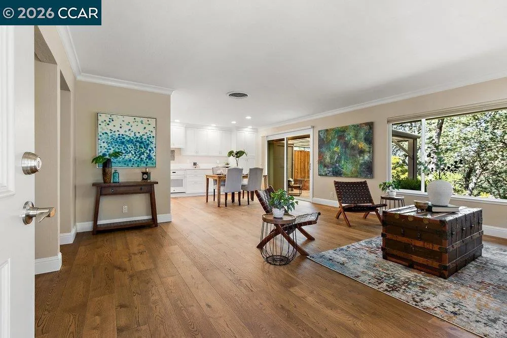 2877 Ptarmigan Dr #2 Walnut Creek, CA 94595