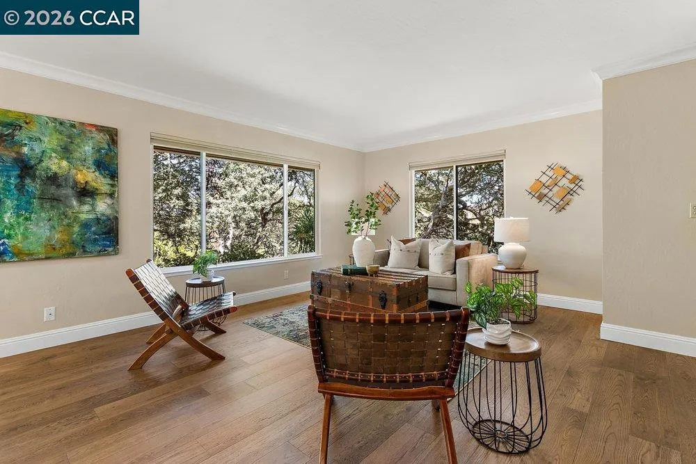 2877 Ptarmigan Dr #2 Walnut Creek, CA 94595