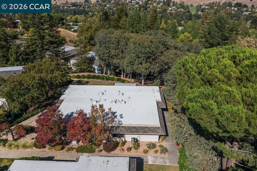 2877 Ptarmigan Dr #2 Walnut Creek, CA 94595