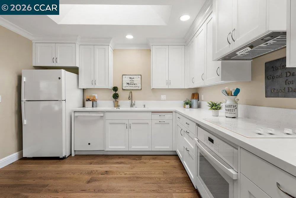 2877 Ptarmigan Dr #2 Walnut Creek, CA 94595