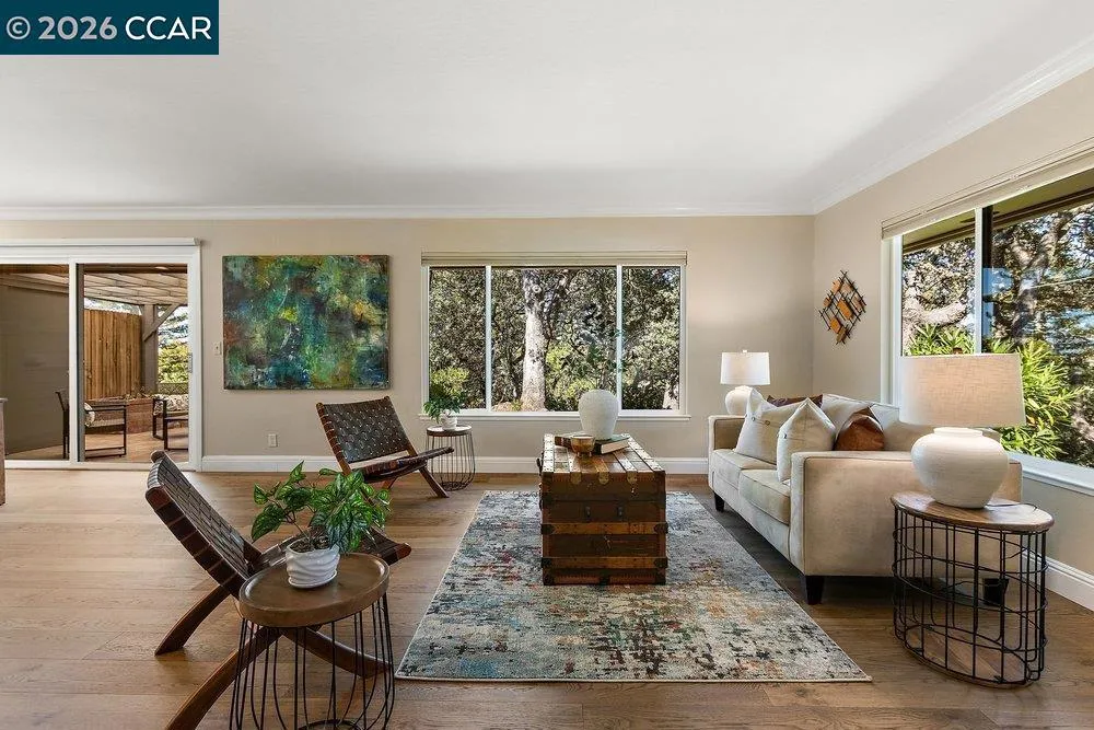 2877 Ptarmigan Dr #2 Walnut Creek, CA 94595
