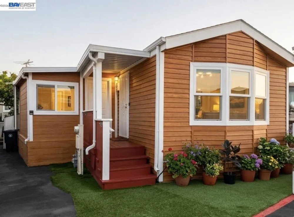 747 Lewelling Blvd San Leandro, CA 94579