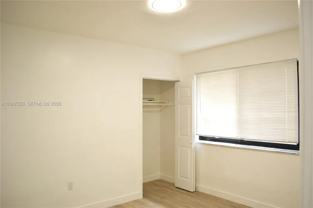 1035 SW 4th St #3 Miami, FL 33130