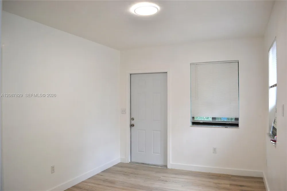 1035 SW 4th St #3 Miami, FL 33130