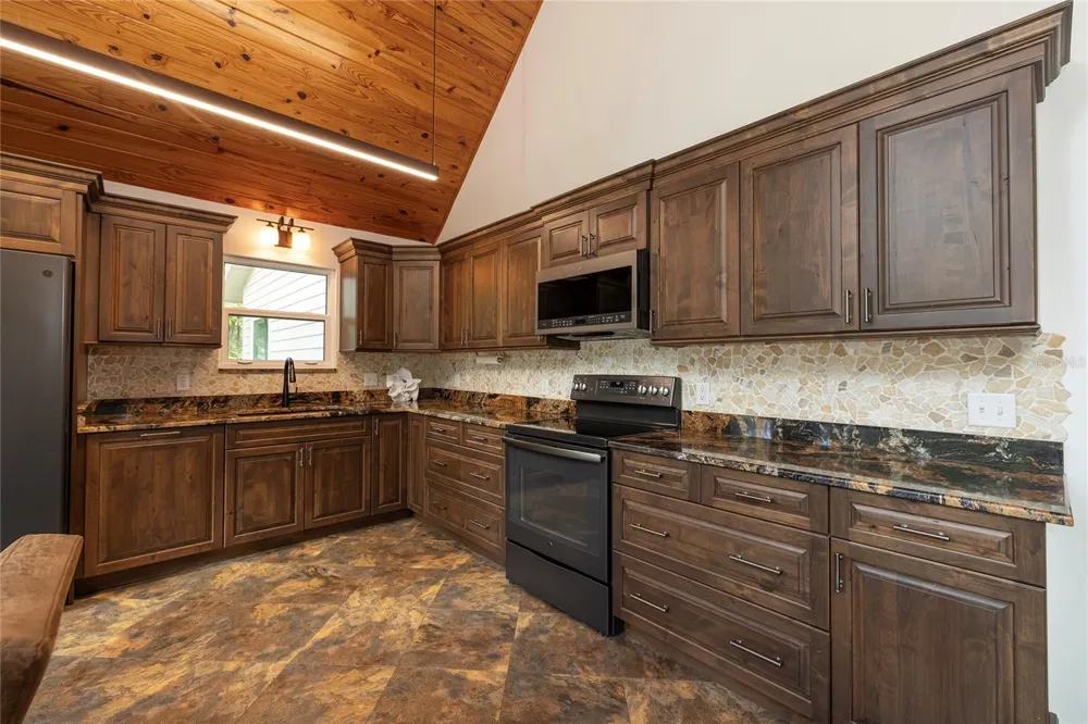 11772 RIVER SOUND PATH Inglis, FL 34449
