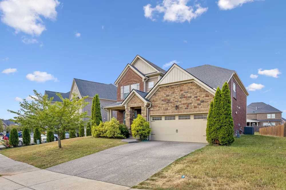 5032 Napoli Dr Mount Juliet, TN 37122