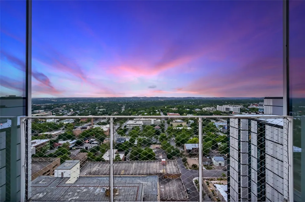 313 W 17th Street #2305 Austin, TX 78701
