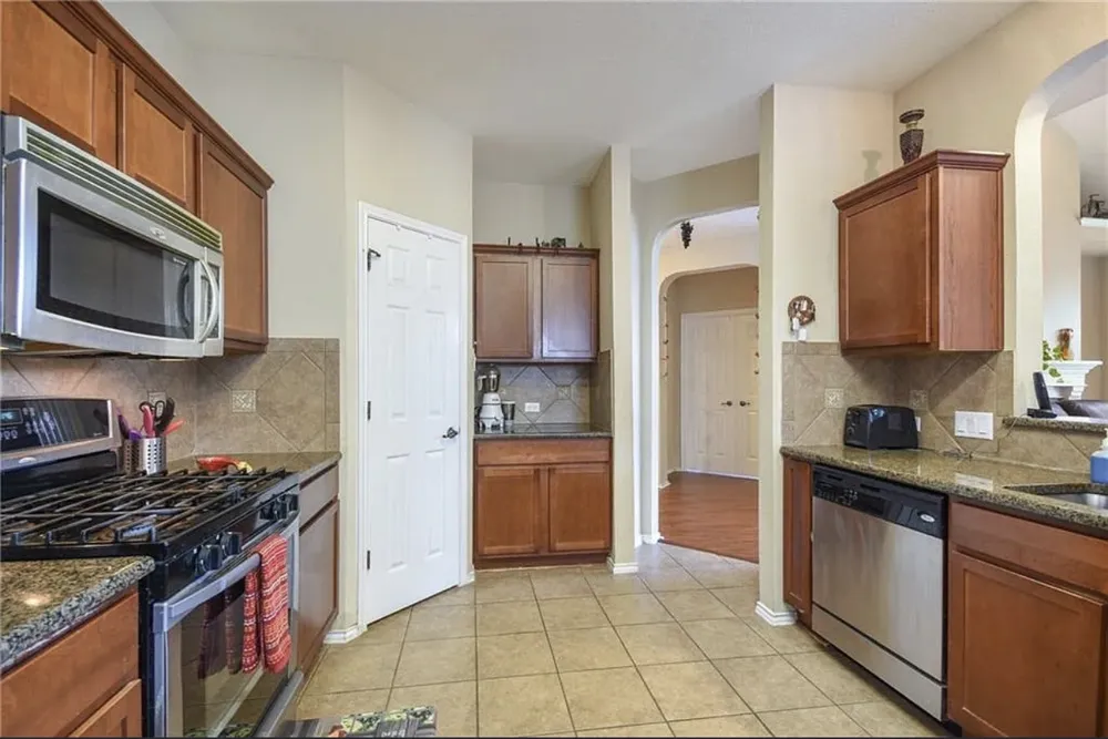 15504 Staked Plains Loop Austin, TX 78717