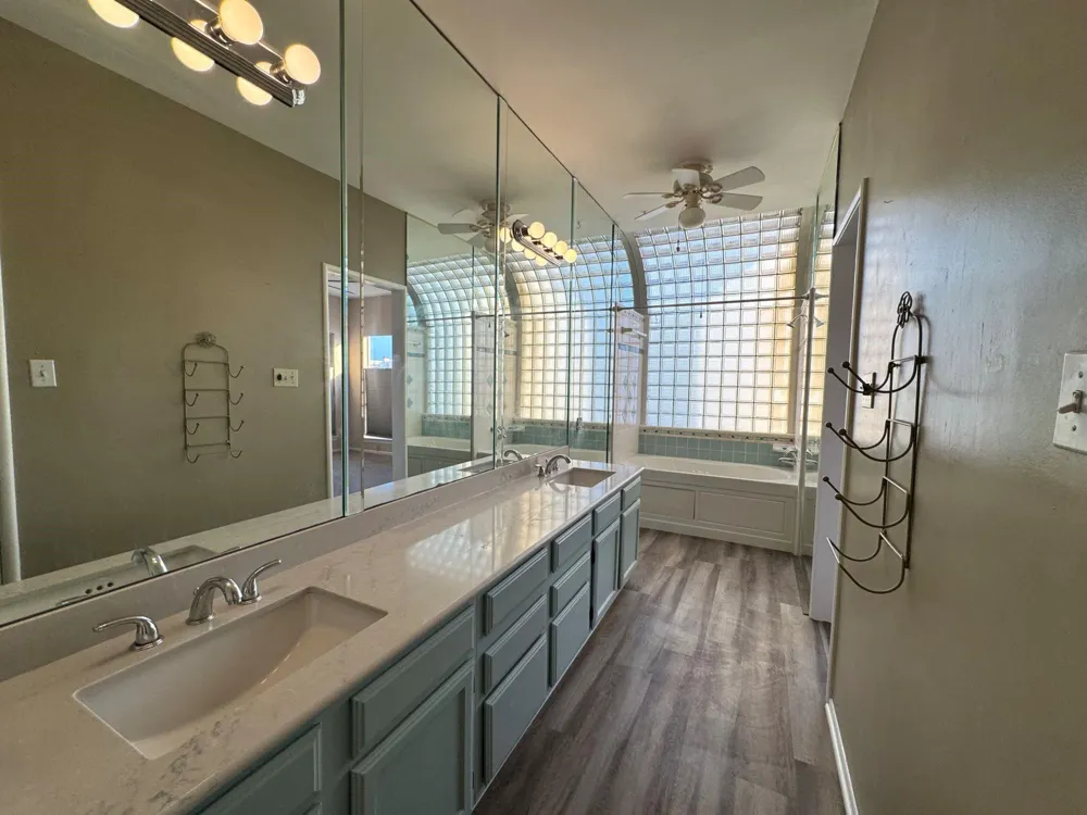 1306 Marina Bay Drive #209C Clear Lake Shores, TX 77565