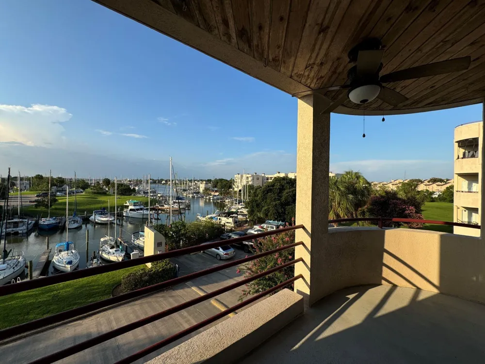 1306 Marina Bay Drive #209C Clear Lake Shores, TX 77565