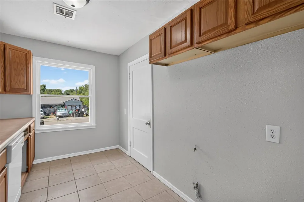 1812 S Armstrong Avenue Bartlesville, OK 74003