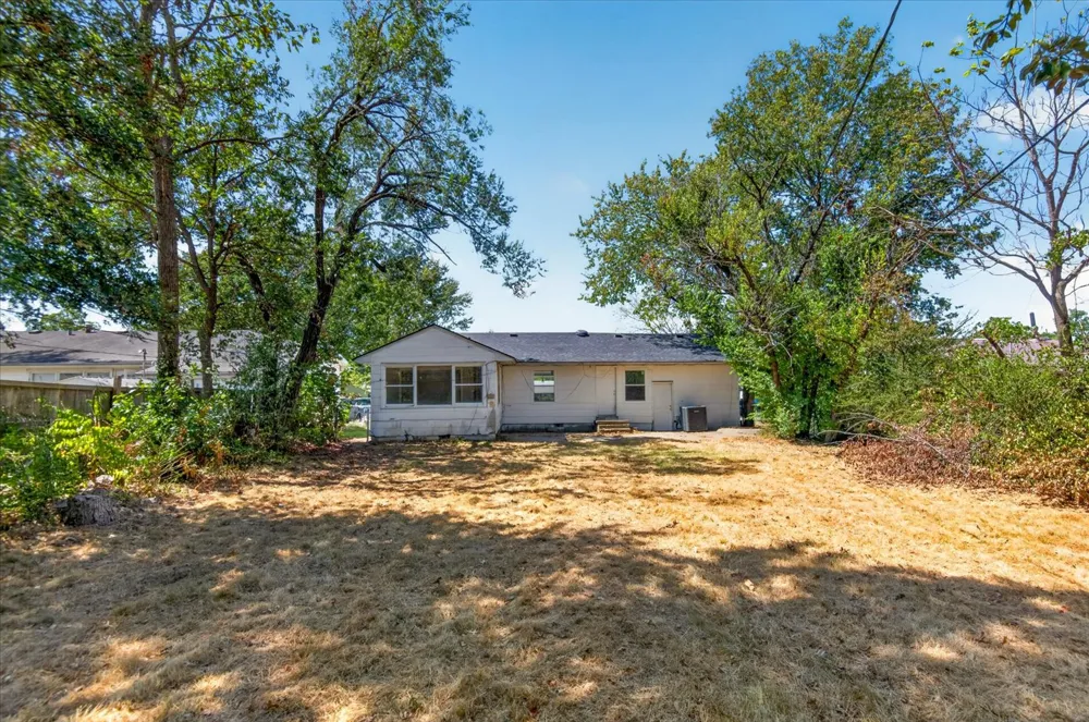 1812 S Armstrong Avenue Bartlesville, OK 74003