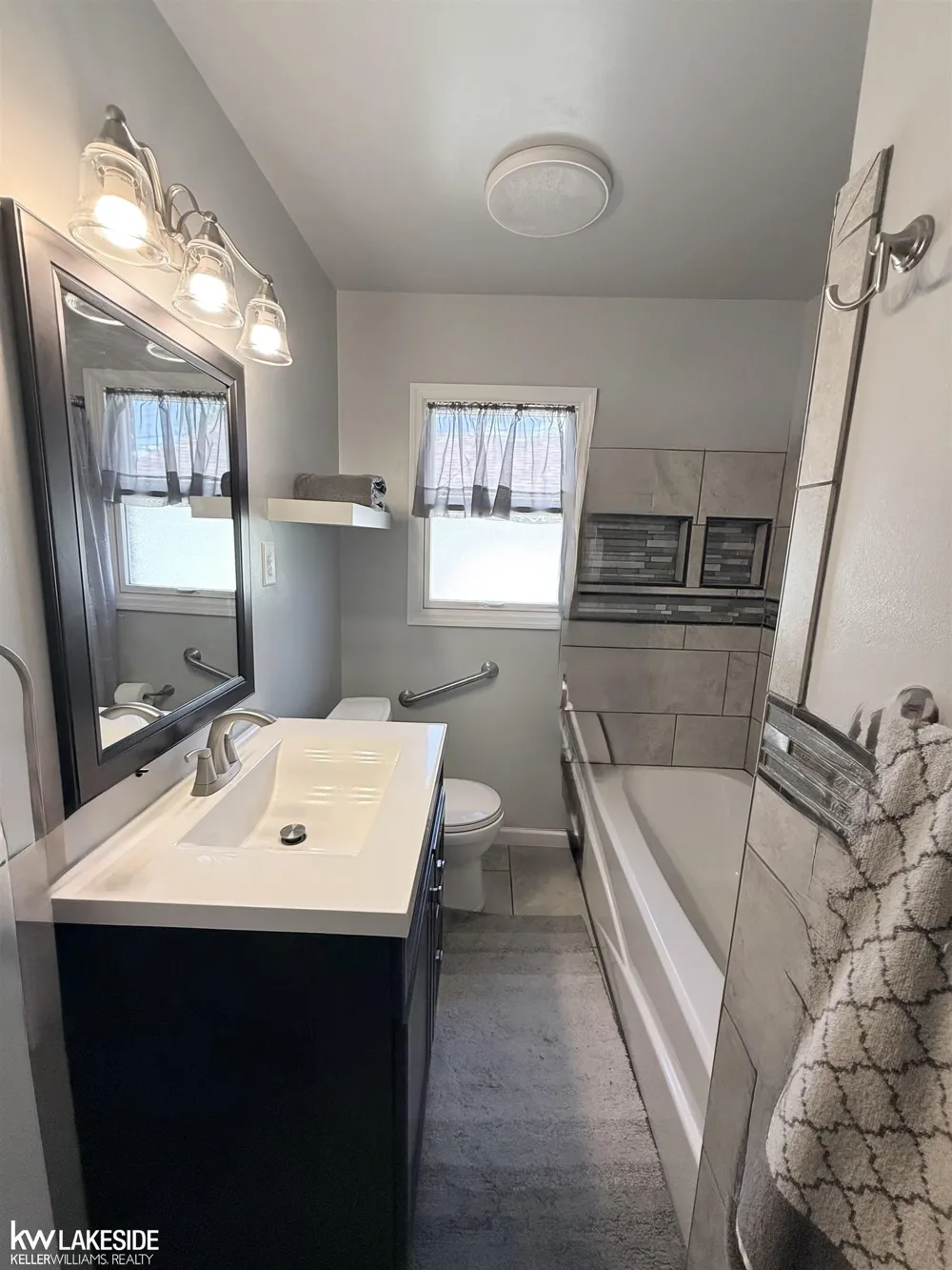 18674 Carlysle Street Dearborn City, MI 48124