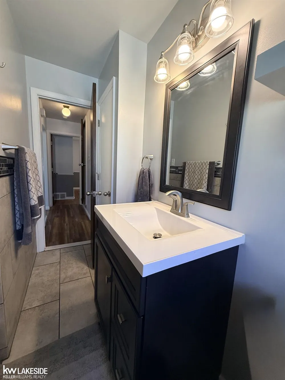 18674 Carlysle Street Dearborn City, MI 48124