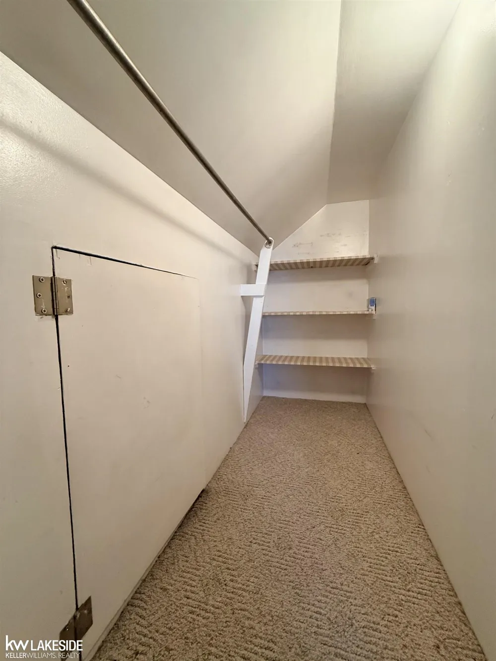 18674 Carlysle Street Dearborn City, MI 48124