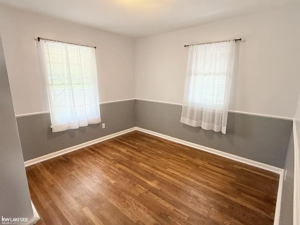 18674 Carlysle Street Dearborn City, MI 48124
