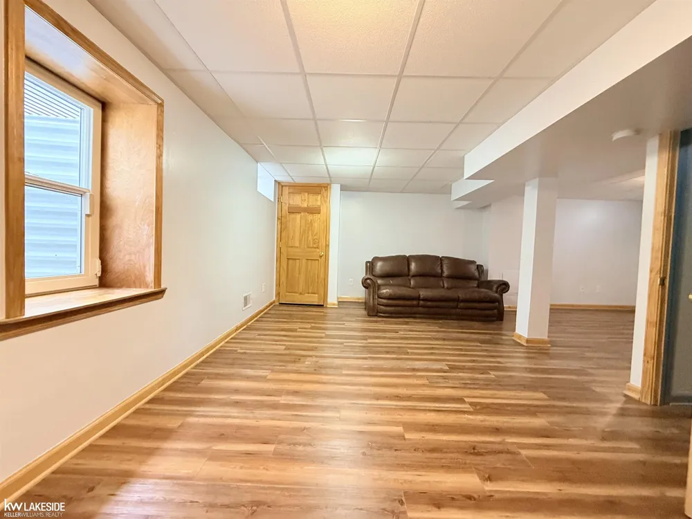 18674 Carlysle Street Dearborn City, MI 48124