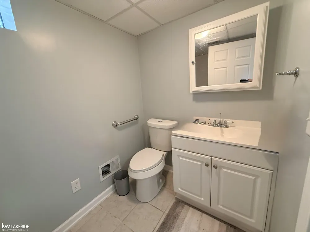 18674 Carlysle Street Dearborn City, MI 48124