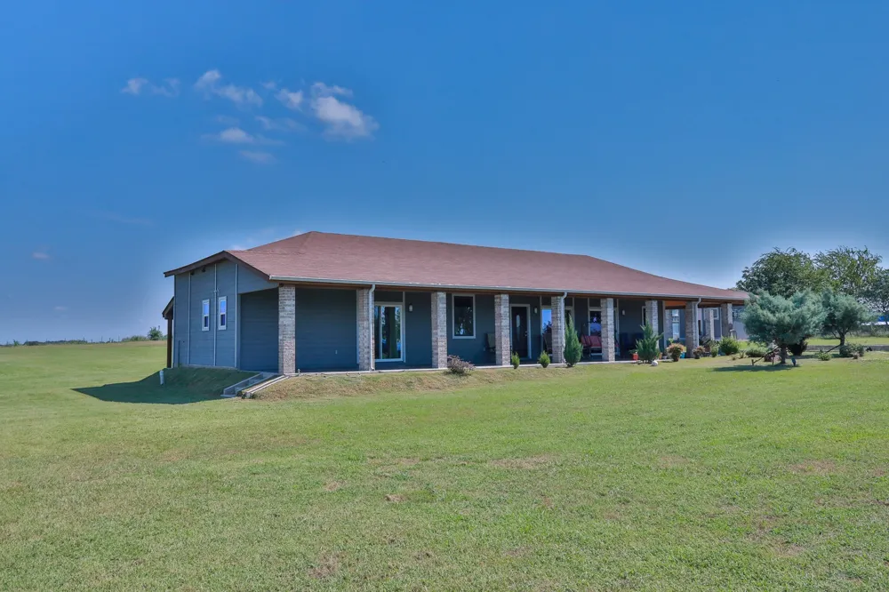 1556 Vz County Road 2128 Wills Point, TX 75169