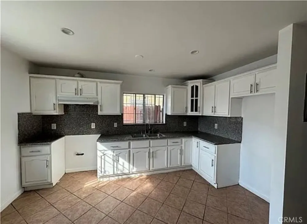 1755 E 92nd Street Los Angeles, CA 90002