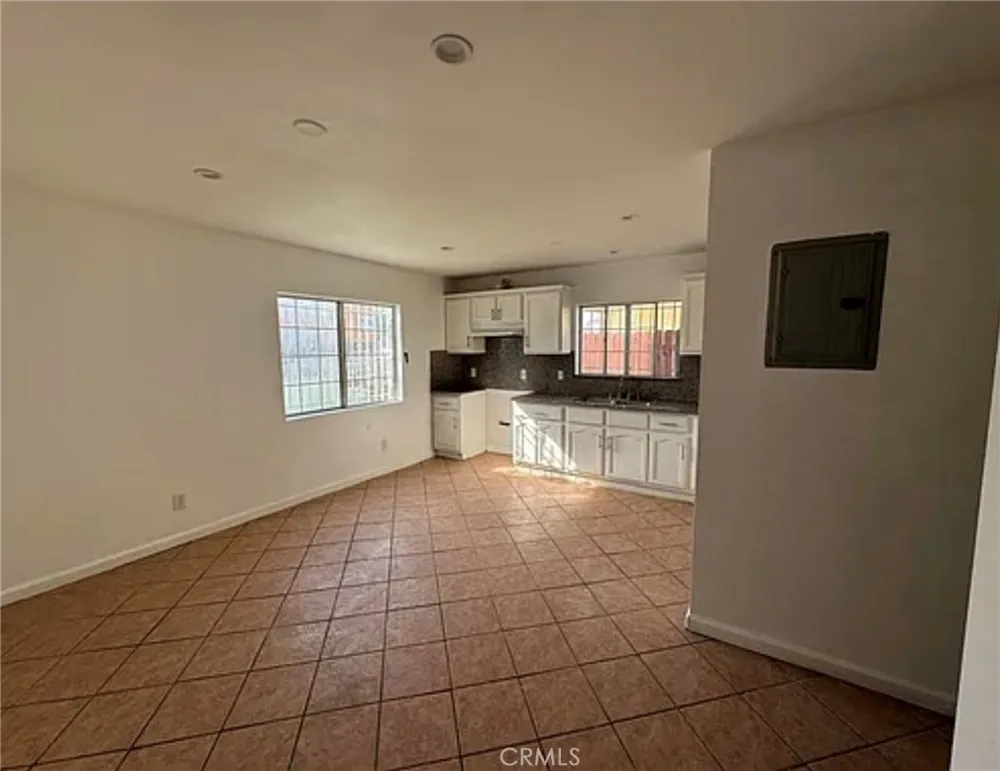 1755 E 92nd Street Los Angeles, CA 90002