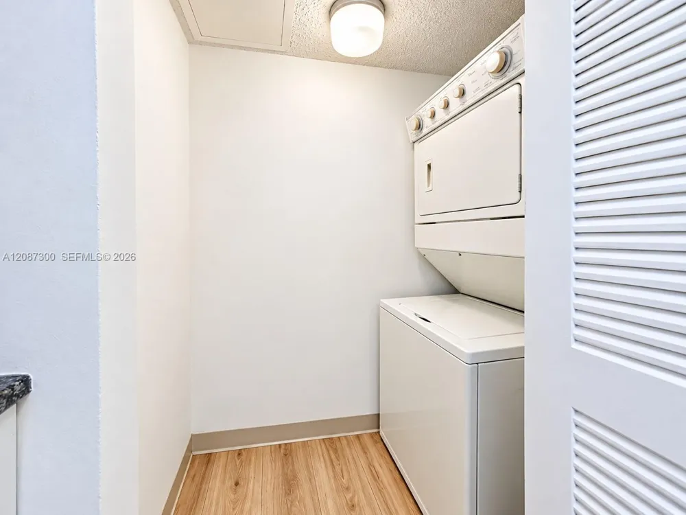 550 S Park Rd #25-8 Hollywood, FL 33021