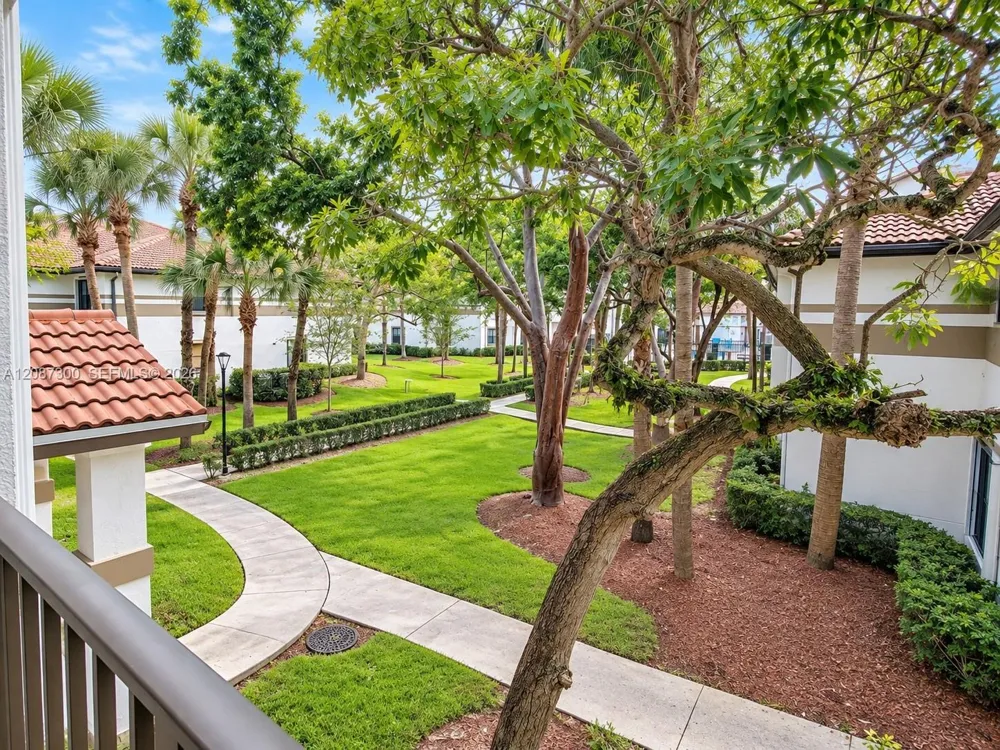 550 S Park Rd #25-8 Hollywood, FL 33021