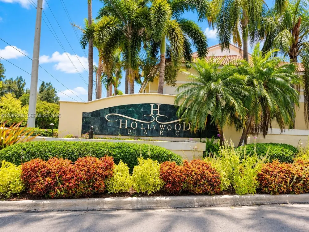 550 S Park Rd #25-8 Hollywood, FL 33021
