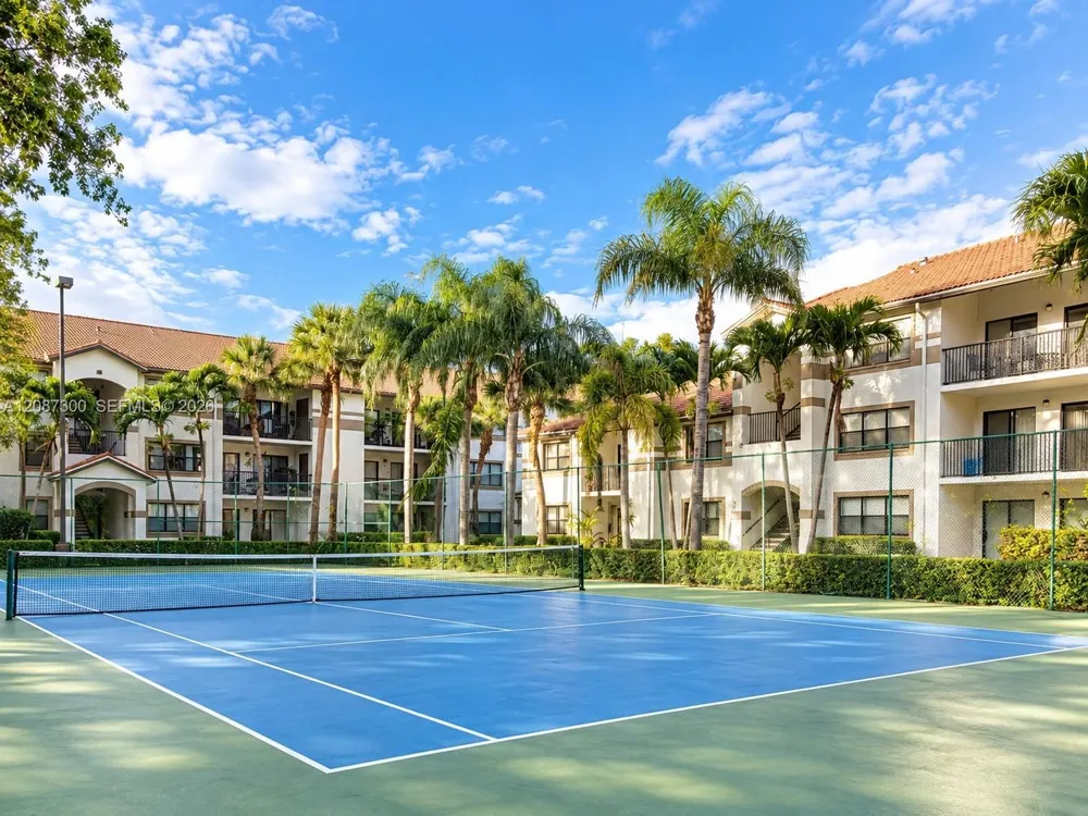 550 S Park Rd #25-8 Hollywood, FL 33021